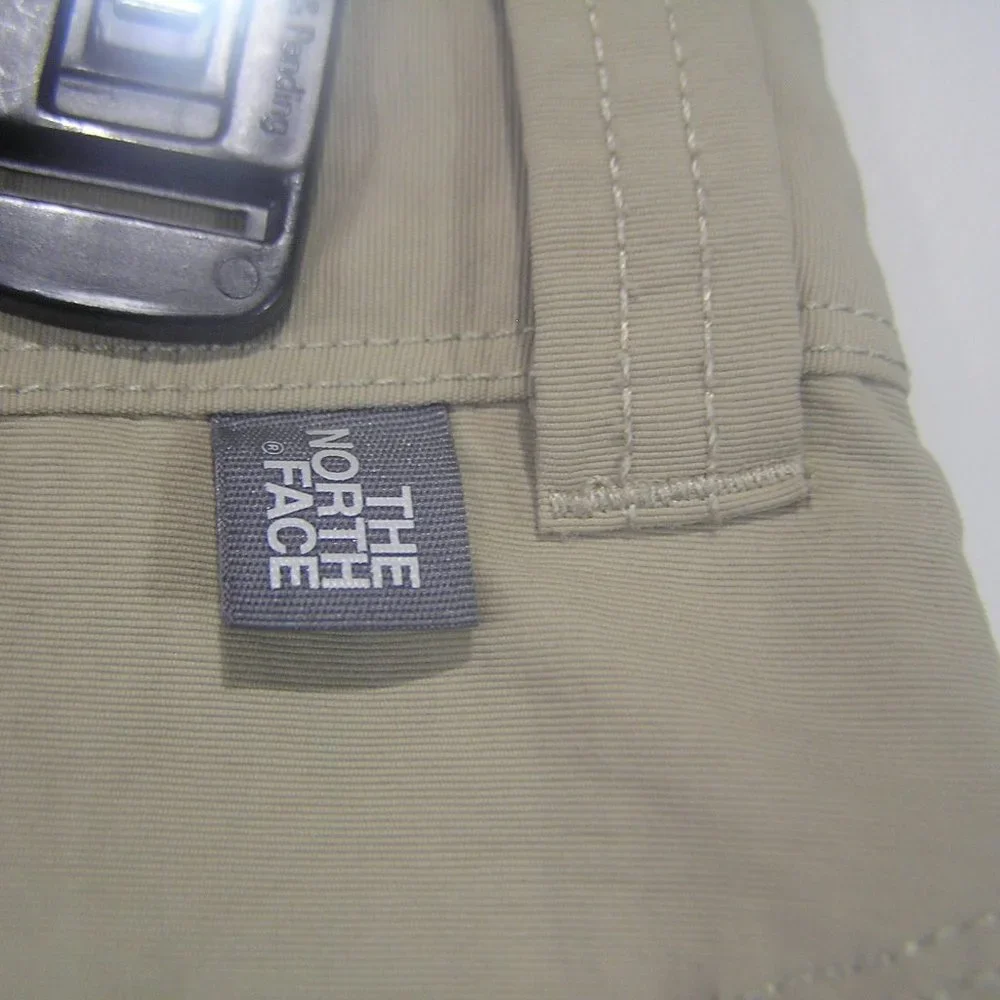 The North Face Cargo Shorts Size 30 Paramount II